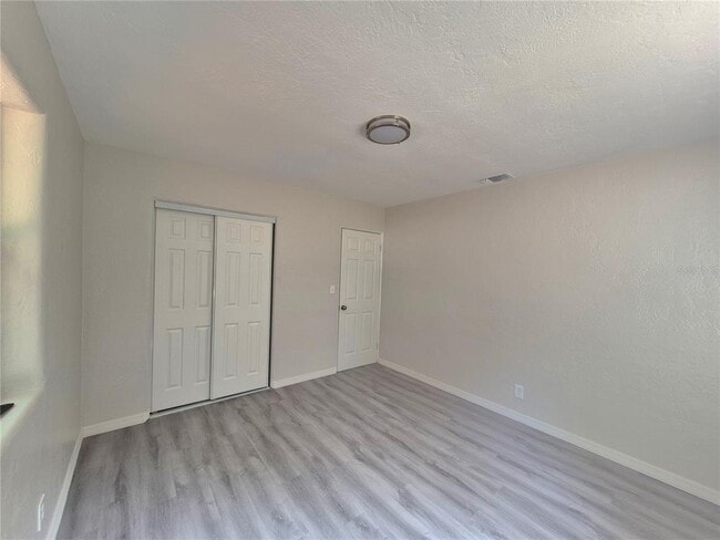 Building Photo - 618 Aurora St