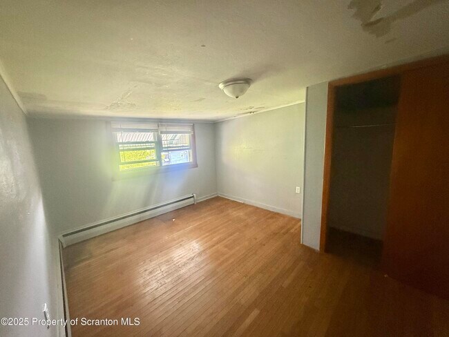 Building Photo - 1116 Eynon St