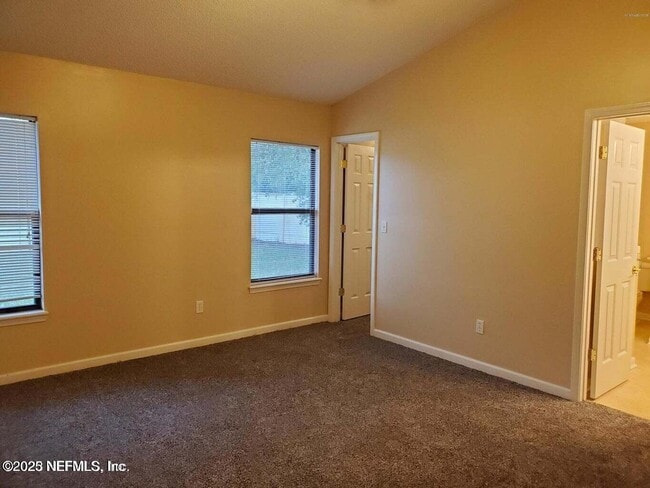 Building Photo - 1058 Waterfall Dr