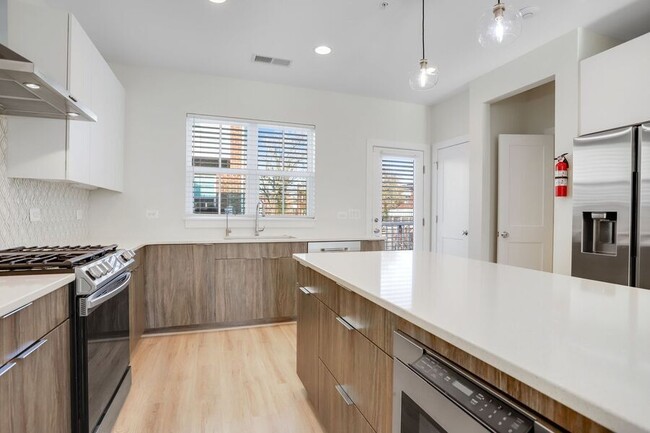 Building Photo - Beautiful Four Bedroom Abode in Brookland/...