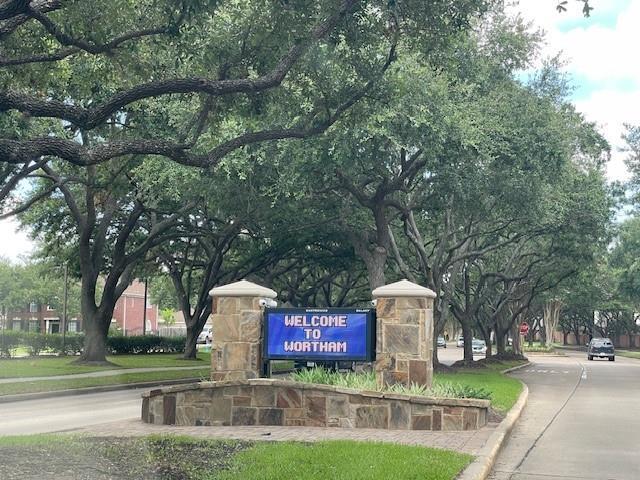 Building Photo - 11218 Chestnut Woods Trail