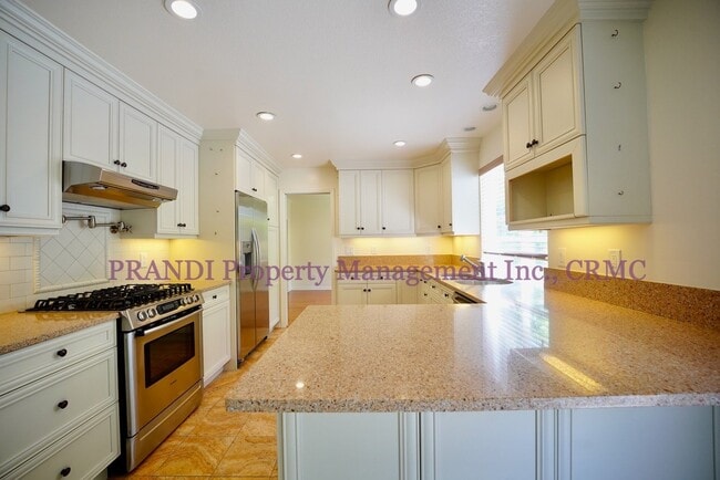 Building Photo - Available Now!  3 Bedroom San Rafael Home