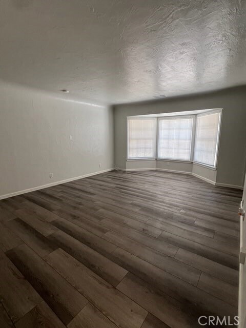Building Photo - 1483 E Bardsley Ave