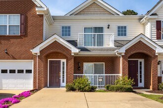 Building Photo - 1003 Rustads Cir