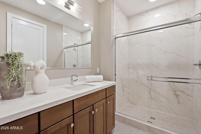 Building Photo - 850 N 8th Ave