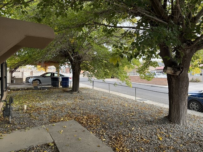 Primary Photo - 1725 Spence Ave SE