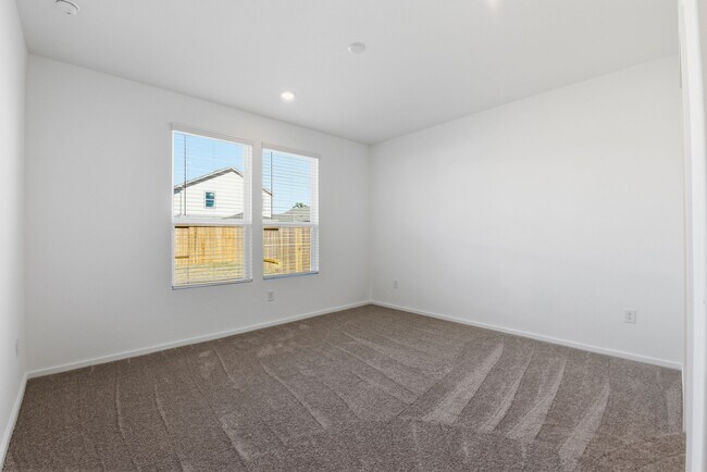 Building Photo - 26391 Cedar Sedge Dr