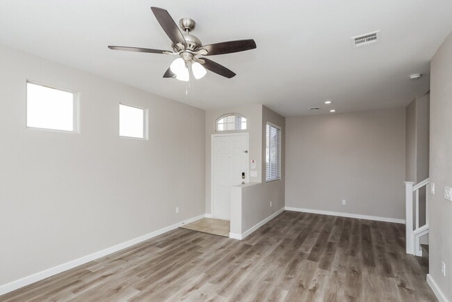 Building Photo - 485 Blue Juniper Ln