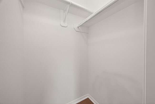 Building Photo - 6710 Bellaire Gardens Dr