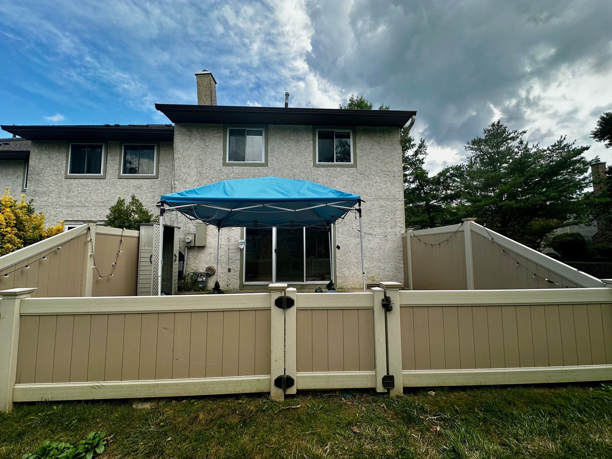 Building Photo - 99 Thoreau Dr