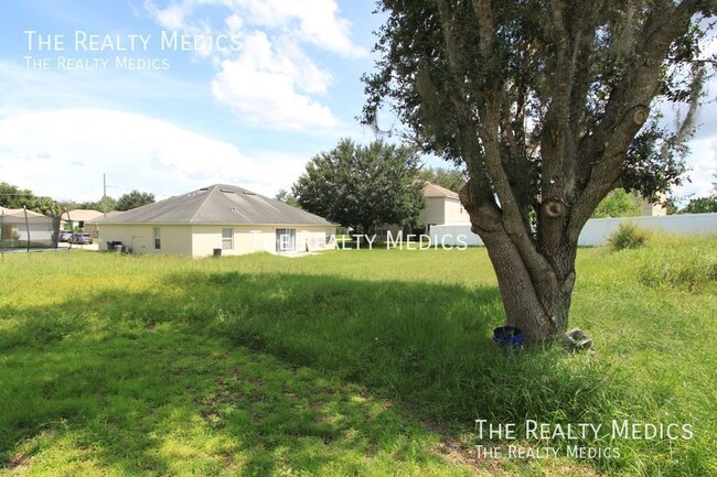 Building Photo - 10 Sawfish Ln