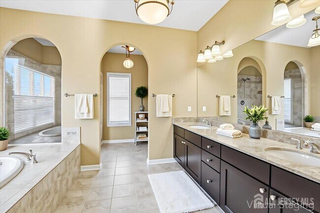 Building Photo - 86 Davinci Dr