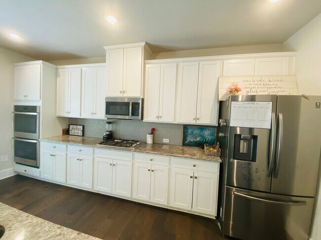 Building Photo - 5274 Sophia Downs Ct