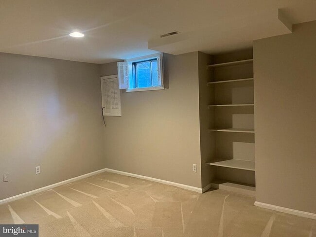 Building Photo - 2518 S Arlington Mill Dr