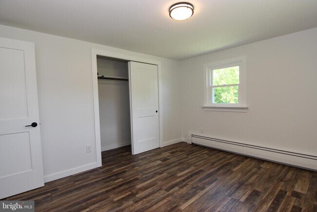 Building Photo - 151 Dogwood Dr