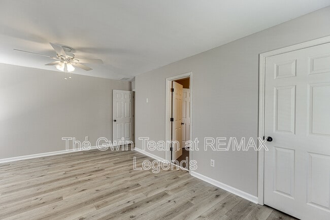 Building Photo - 1795 Lake Heights Cir