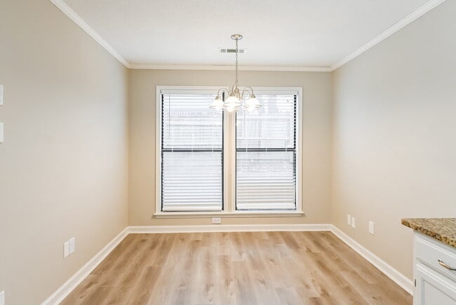 Building Photo - 5481 Raleigh Lagrange Rd