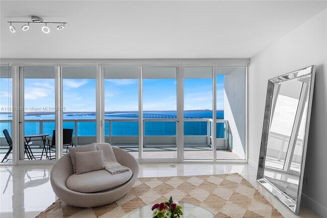 Building Photo - 1643 Brickell Ave
