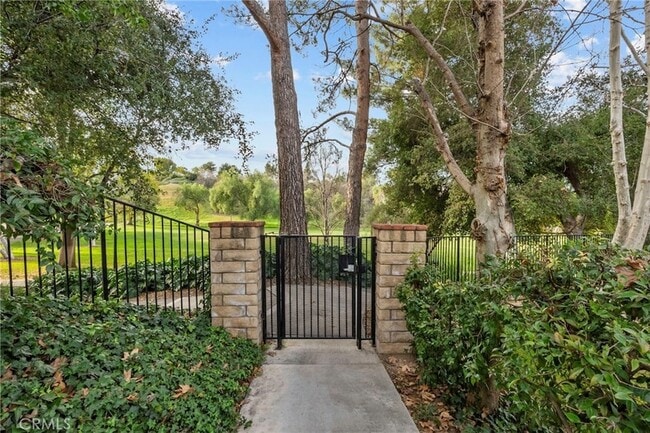 Building Photo - 24013 Arroyo Park Dr