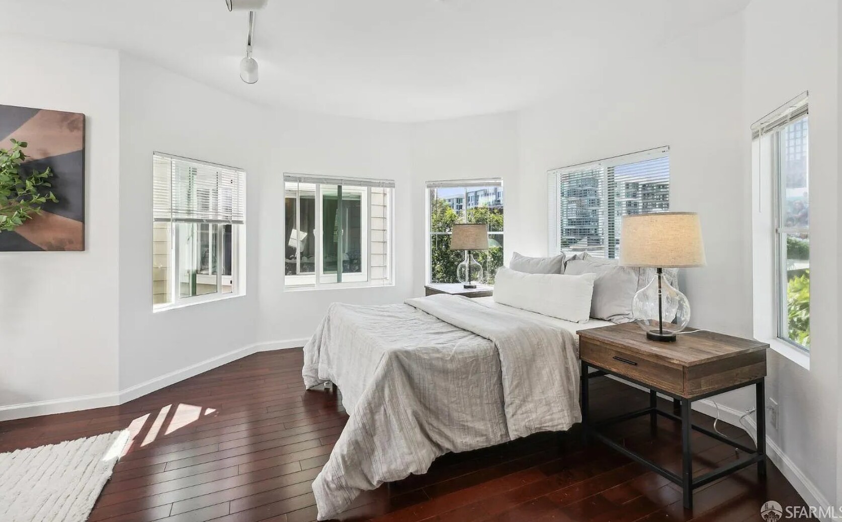 Building Photo - 28 Jennifer Pl