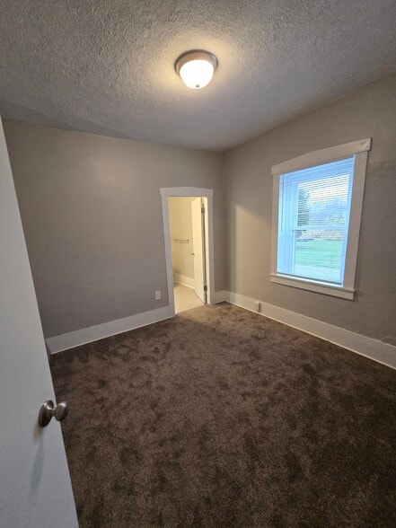 Bedroom 1 - 900 Thomas Rd