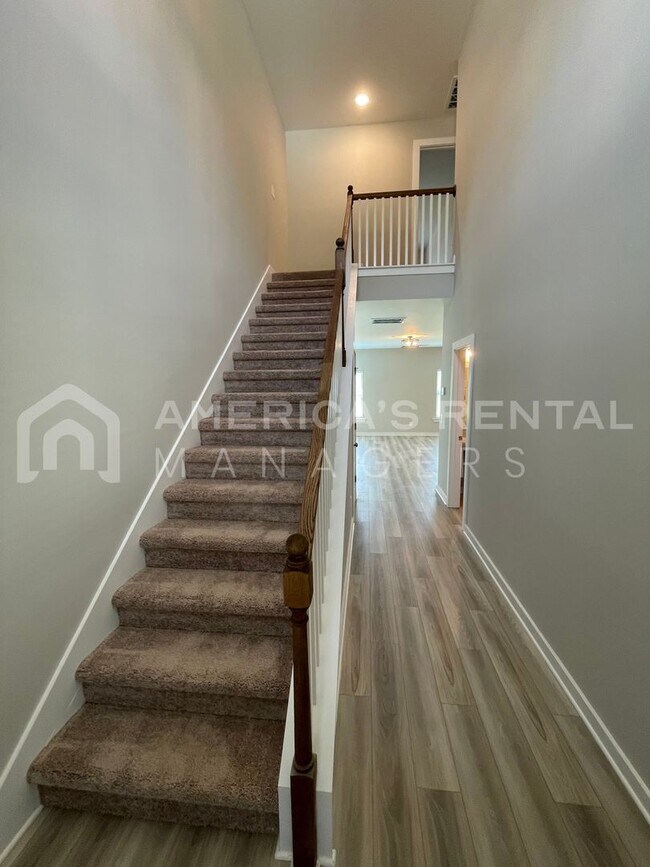 Building Photo - 286 Shiloh Creek Dr