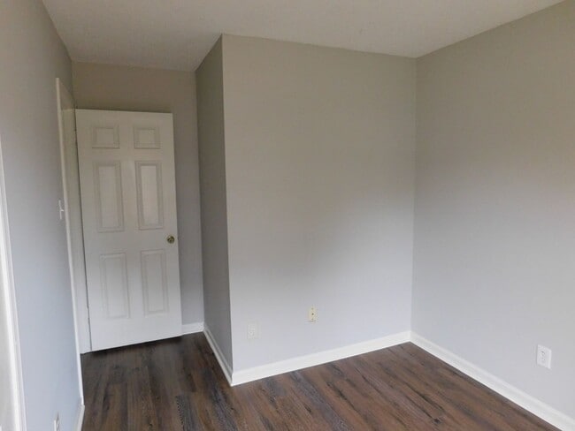 Primary Photo - 6630 Gatewood Cir