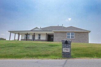 Building Photo - 17584 Salma Rd