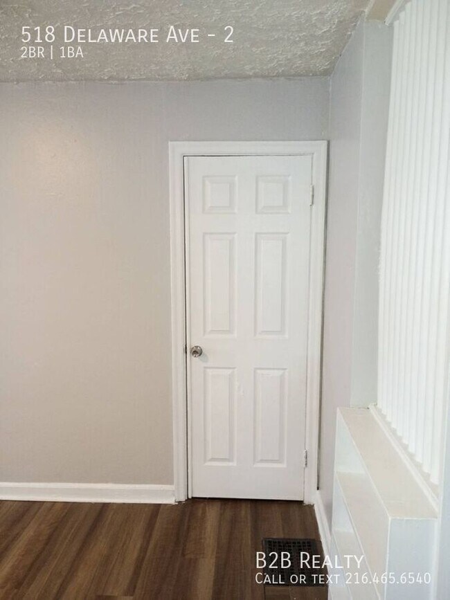 Building Photo - 518 Delaware Ave