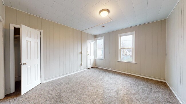 Building Photo - 2230 Kinkel Ave