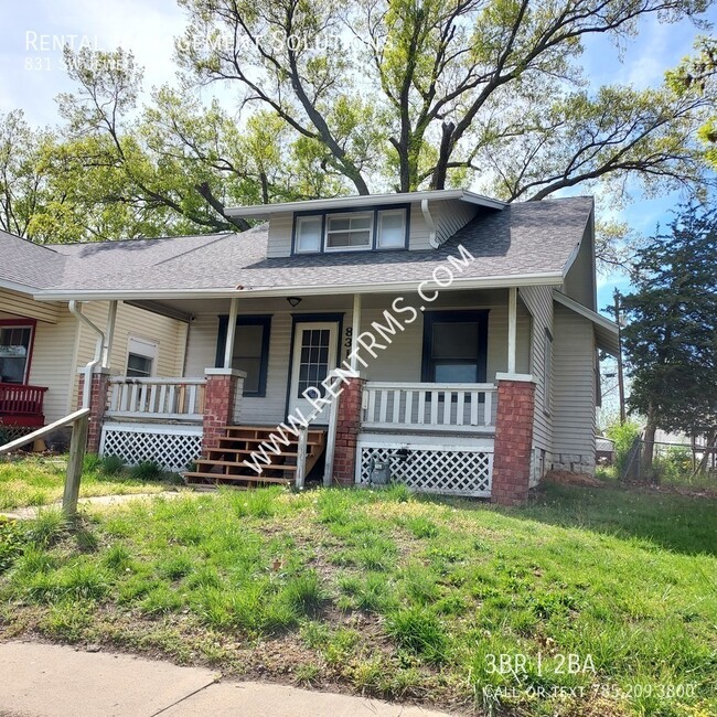 Primary Photo - 831 SW Jewell Ave