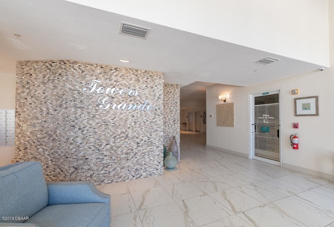 Building Photo - 2055 S Atlantic Ave