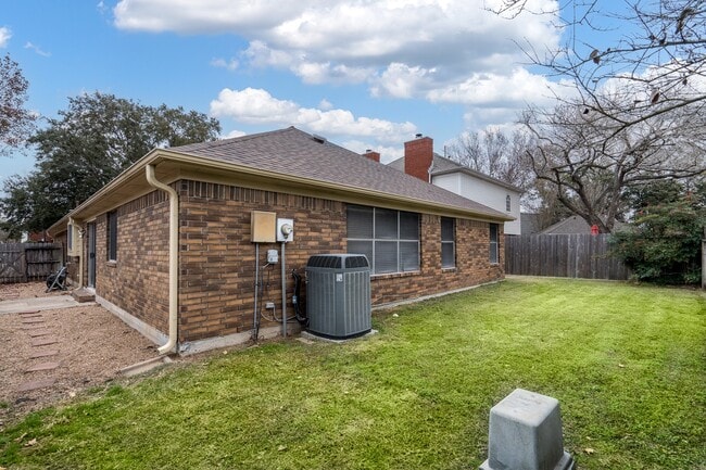 Building Photo - 21315 Park Post Ln