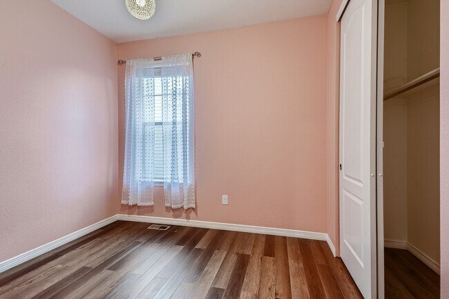 Building Photo - 8148 S Jackson Gap St