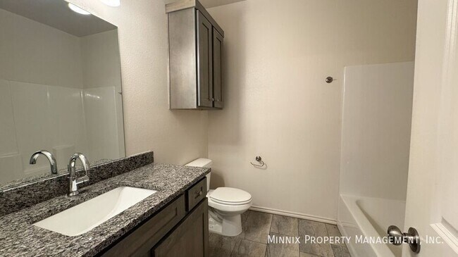 Building Photo - 5510 Kemper St