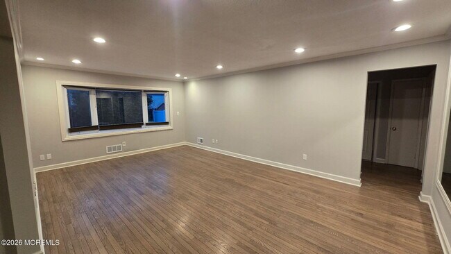 Building Photo - 3204 Fairmont Ave