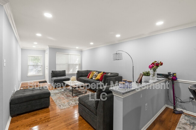 Building Photo - 2028 Greenes Way Cir