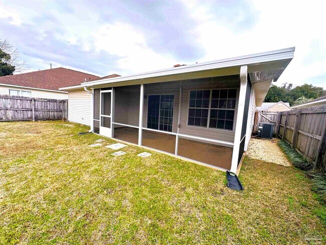 Building Photo - 319 Mirabelle Dr