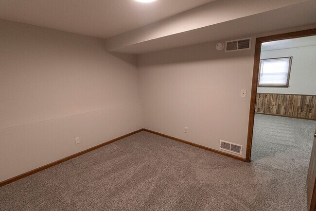 Building Photo - 4465-4467-4467 Santa Anna Dr