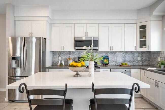 Building Photo - ***Gorgeous 5 bedroom, 3 bath Home in Imperial Beach