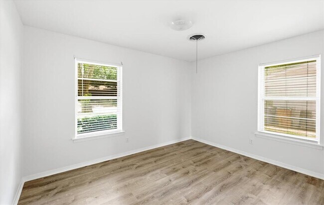 Building Photo - 3211 John Campbells Trail