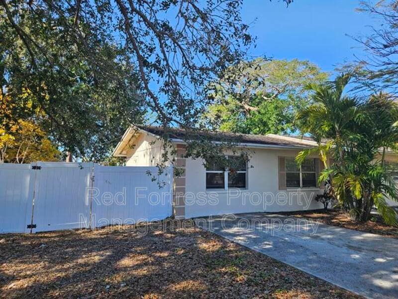 Building Photo - 1199 Gramac Dr