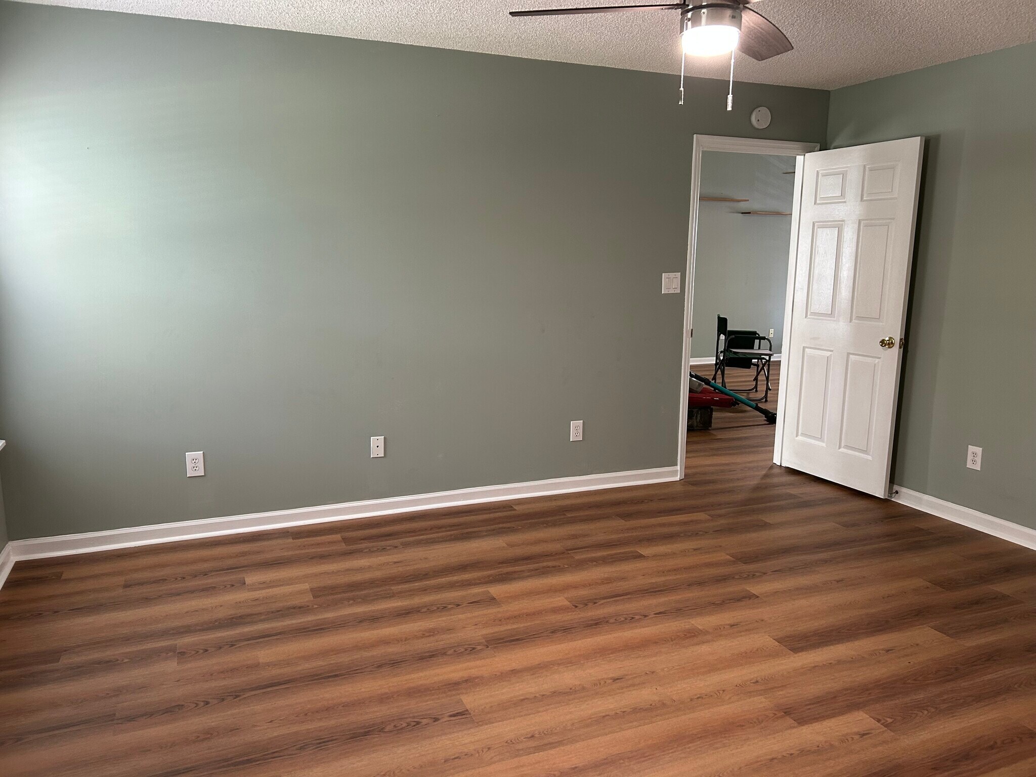 Building Photo - 111 Mockingbird Dr