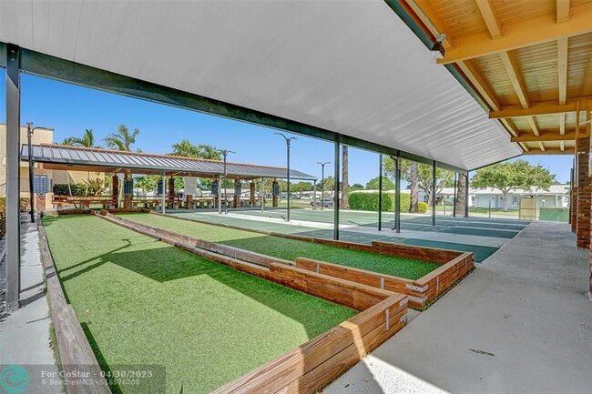 Building Photo - 1070 NW 85th Terrace
