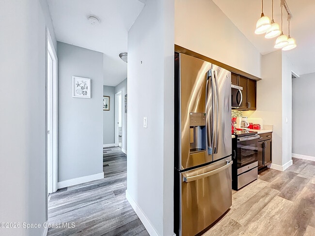 Building Photo - 1614 Earlham Ave NW