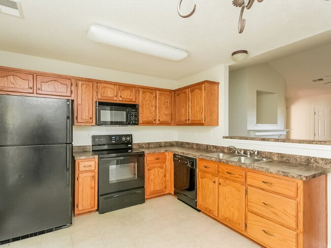 Building Photo - 6876 White Hawk Ln