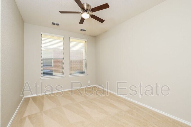 Building Photo - 132 Vista Del Rey