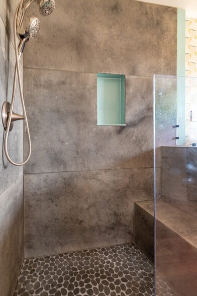 Walk-in Shower with bench - 2780 E Hardy Ln