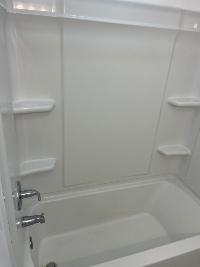 Building Photo - 23 Church St