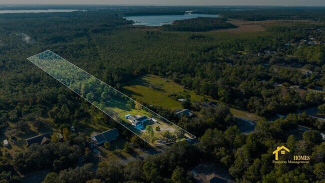 Building Photo - 1940 Blackfoot Trail